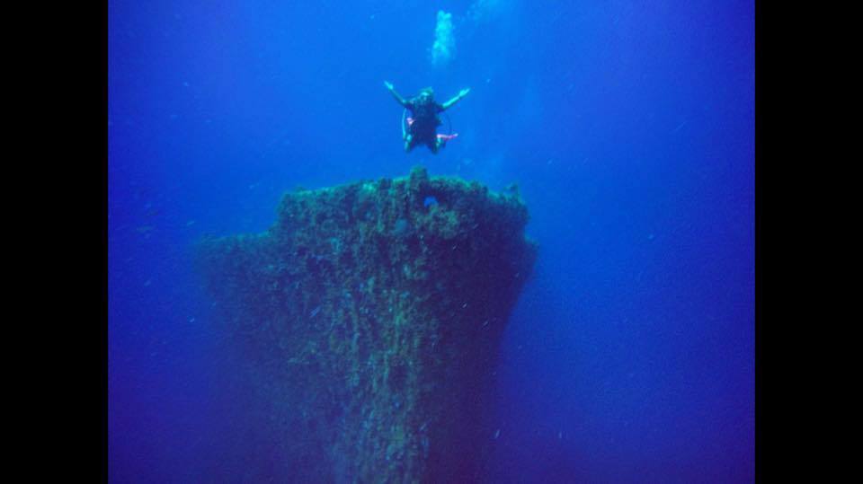 Scuba diver exploring